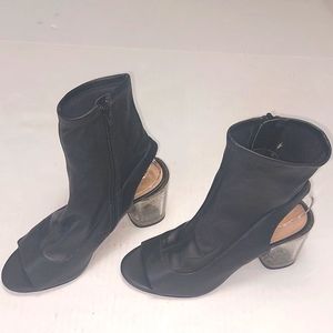 BCBGeneration High Heel Peeptoe Shoes Size 7